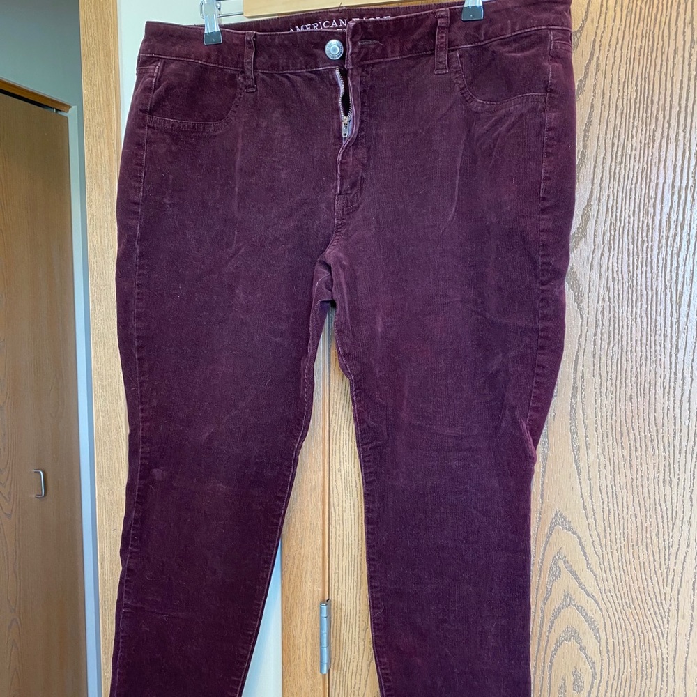 AEO Wine tiny cords Jeggings (Sz 18)